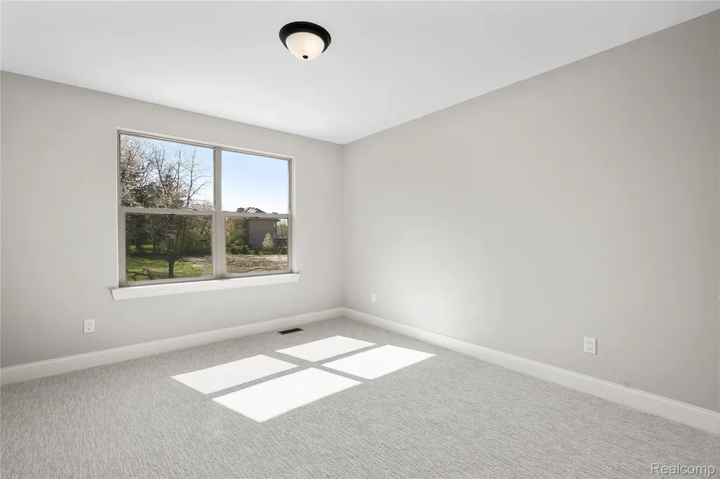 56270 Stone Falcon E Shelby Charter Township MI 48316