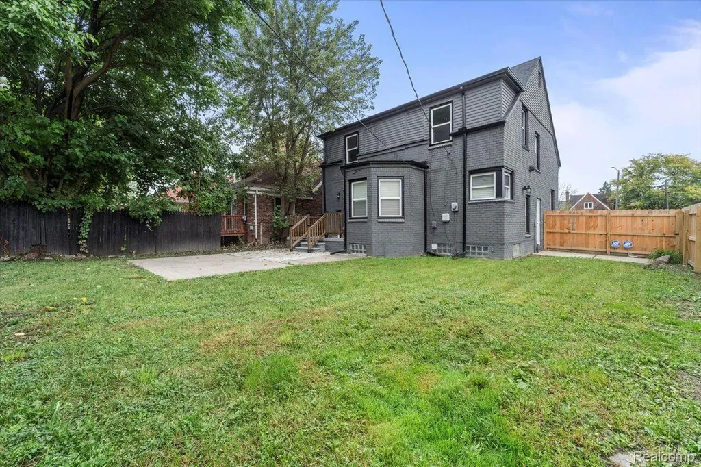 11943 E Outer Drive Detroit City MI 48224