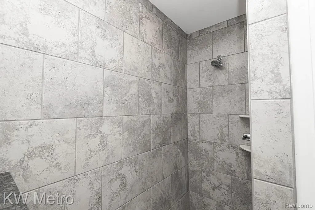 2760 John Bartley Circle Sterling Heights City MI 48310