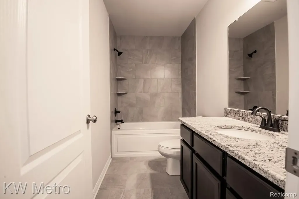 2760 John Bartley Circle Sterling Heights City MI 48310