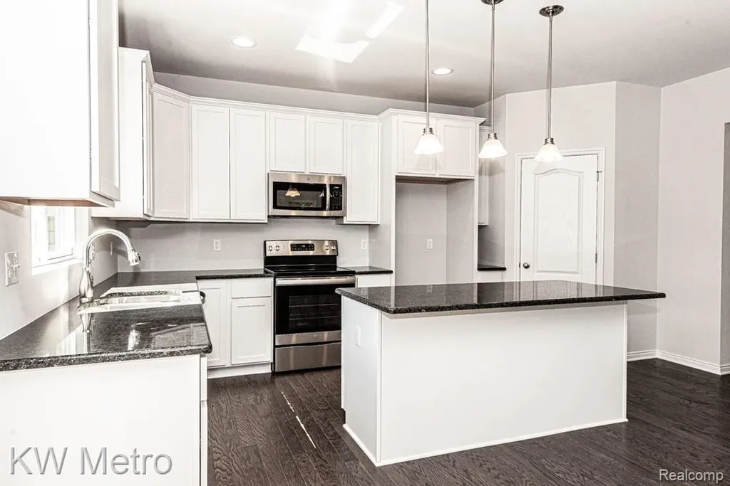 2760 John Bartley Circle Sterling Heights City MI 48310