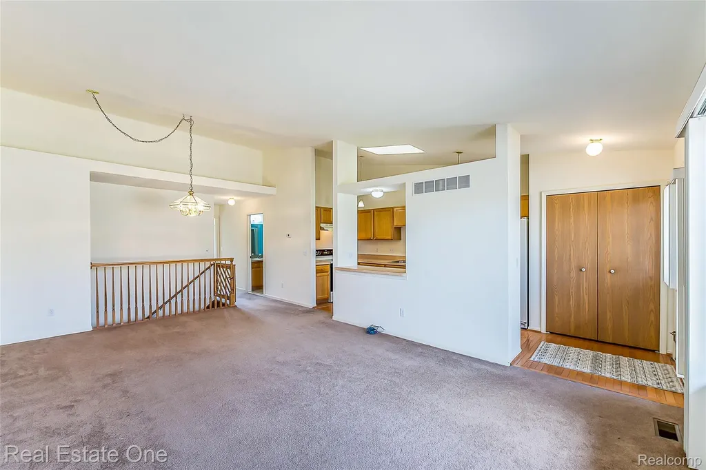 62181 Arlington Circle South Lyon City MI 48178