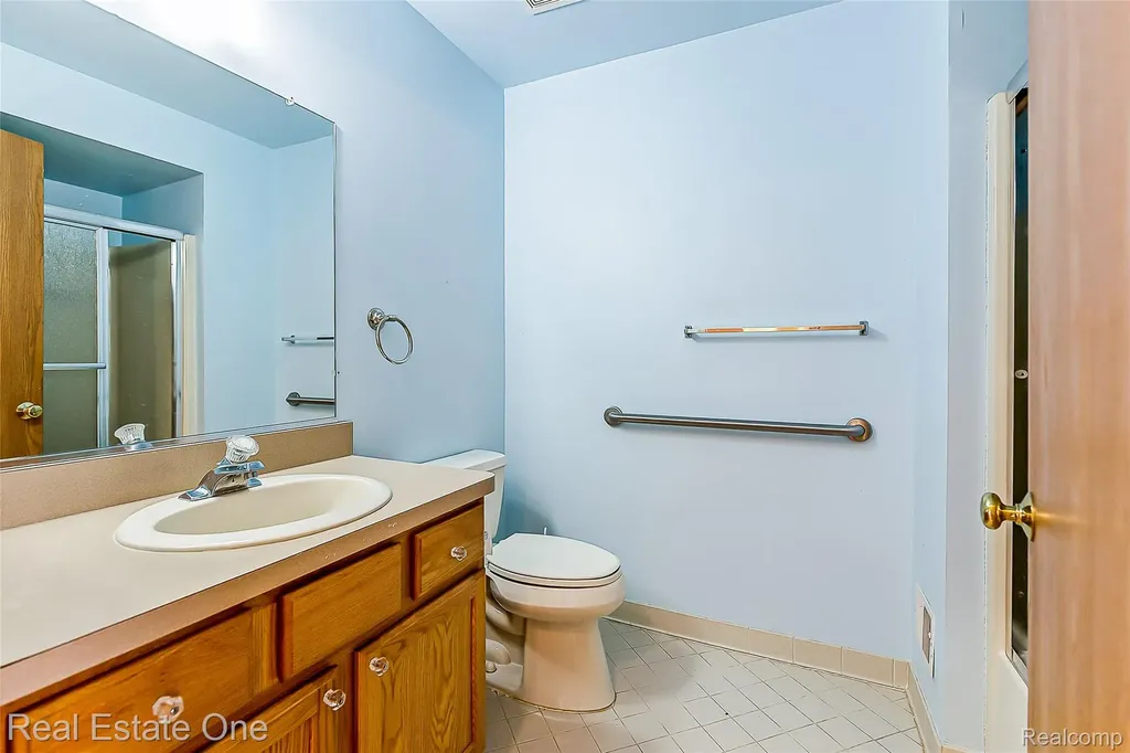 62181 Arlington Circle South Lyon City MI 48178