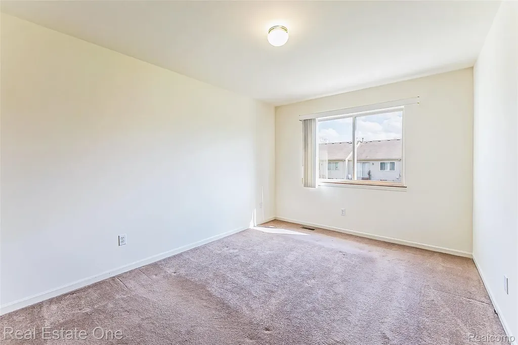 62181 Arlington Circle South Lyon City MI 48178
