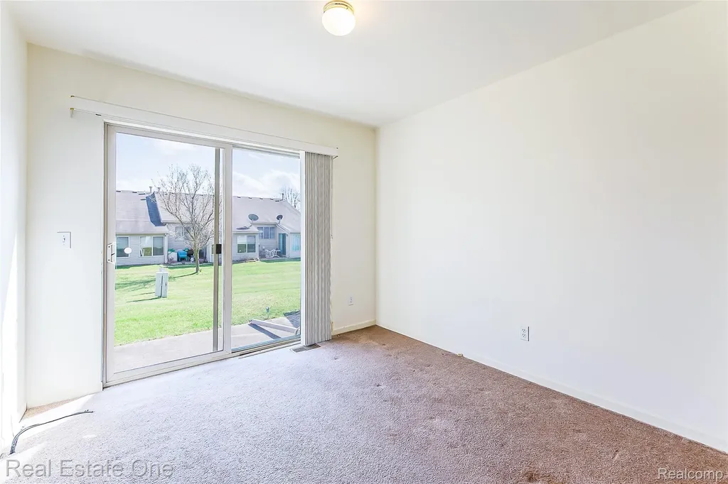 62181 Arlington Circle South Lyon City MI 48178