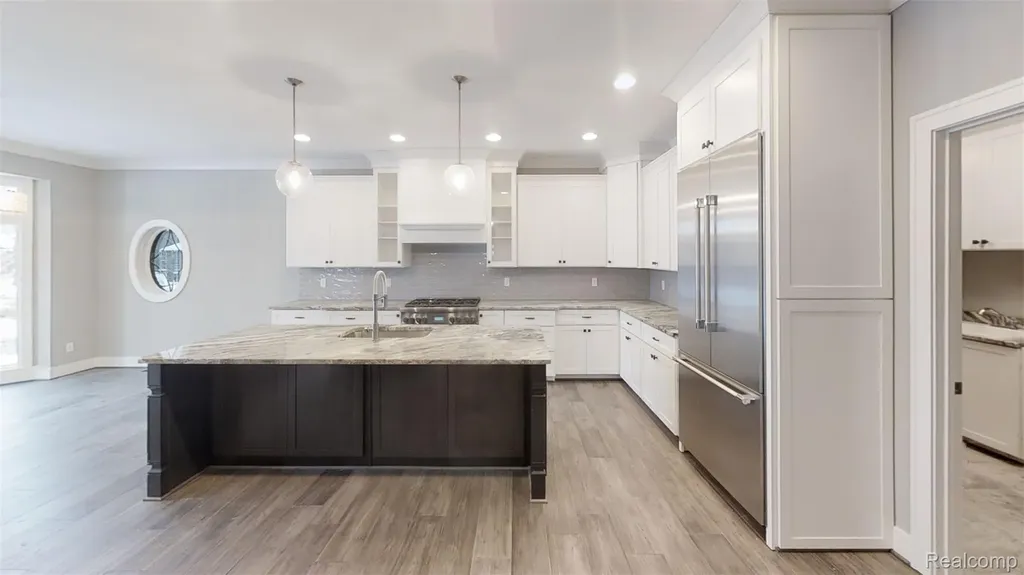 2515 Barberry Drive Shelby Charter Township MI 48316