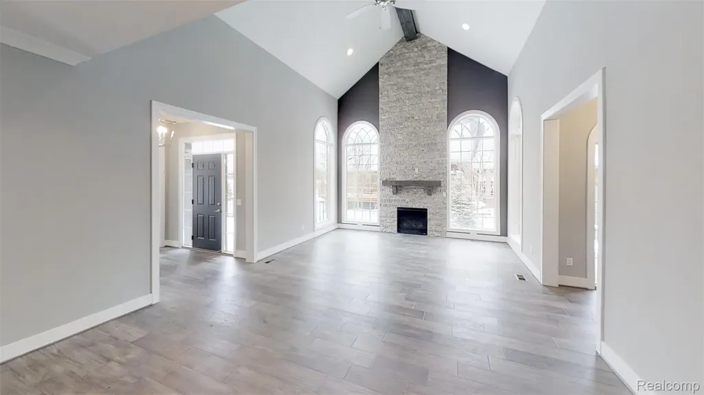 2515 Barberry Drive Shelby Charter Township MI 48316