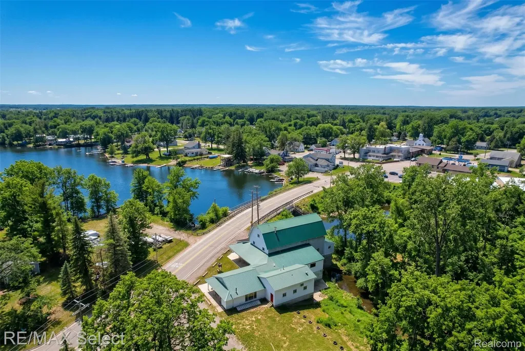 8572 Silver Lake Road Argentine Township MI 48451