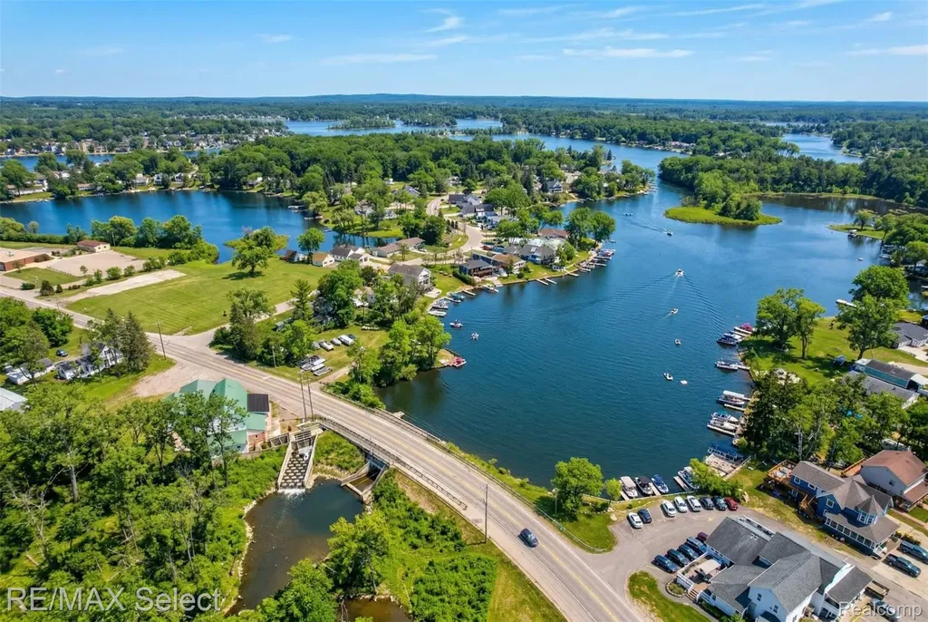 8572 Silver Lake Road Argentine Township MI 48451