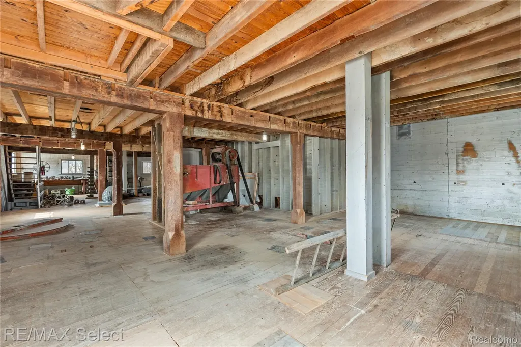 8572 Silver Lake Road Argentine Township MI 48451