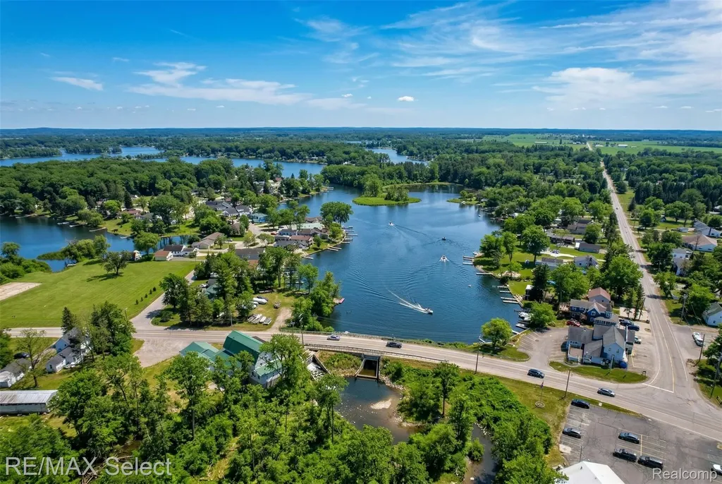 8572 Silver Lake Road Argentine Township MI 48451