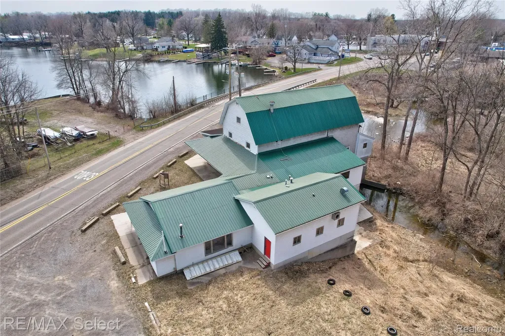8572 Silver Lake Road Argentine Township MI 48451