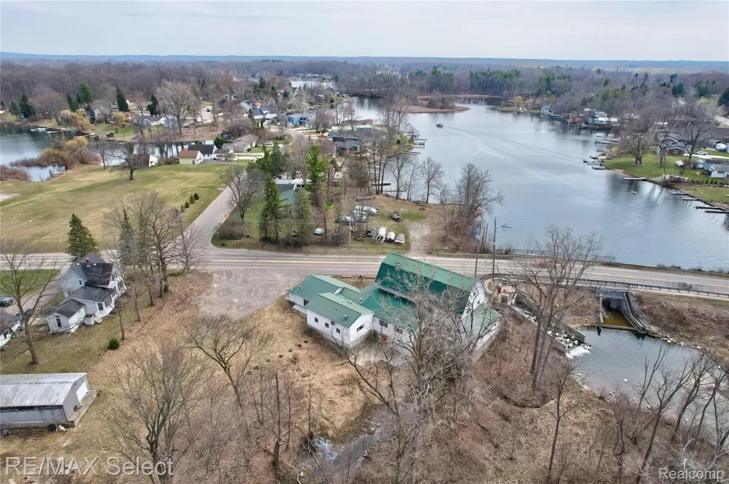 8572 Silver Lake Road Argentine Township MI 48451