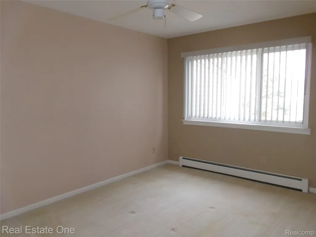 25832 Lexington South Lyon City MI 48178