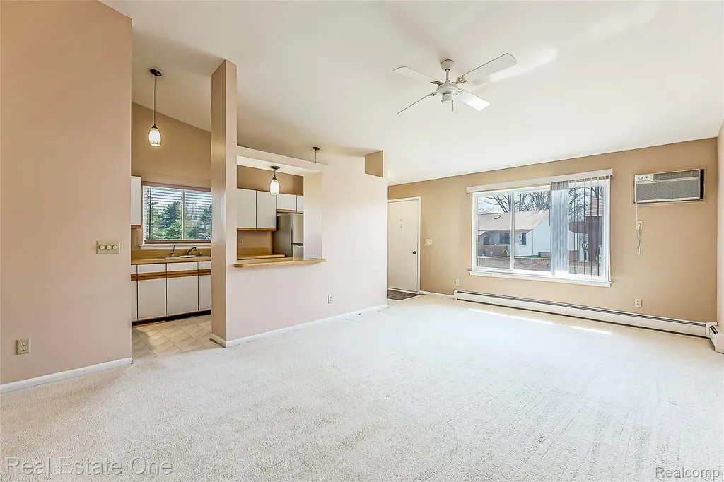 25832 Lexington South Lyon City MI 48178