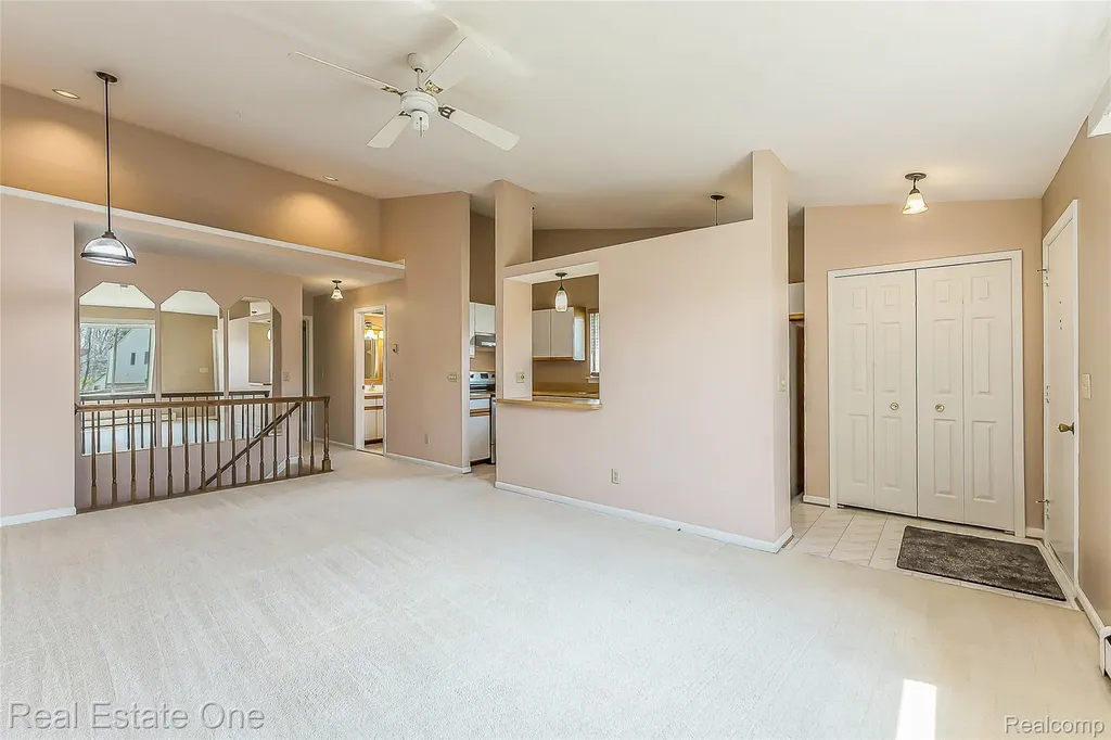25832 Lexington South Lyon City MI 48178
