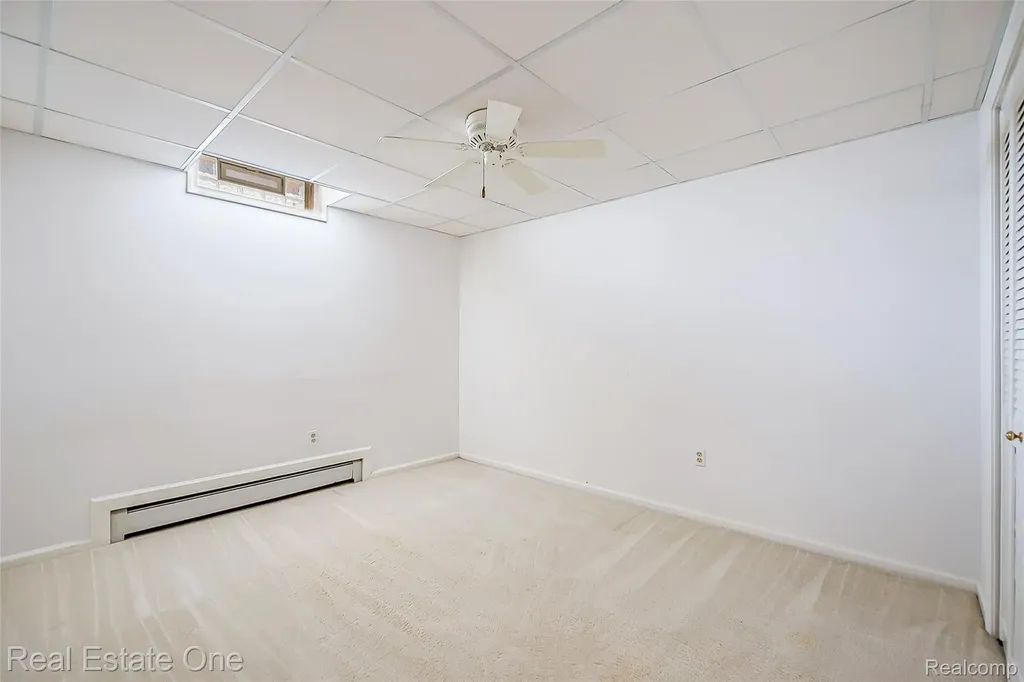 25832 Lexington South Lyon City MI 48178
