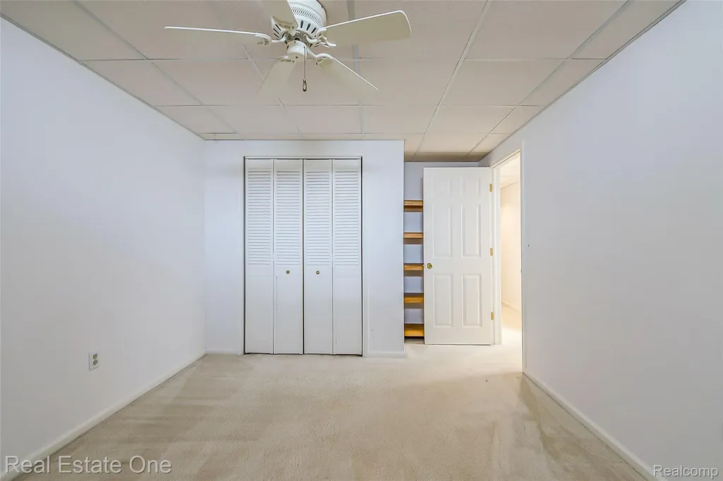 25832 Lexington South Lyon City MI 48178