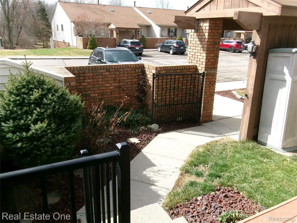25832 Lexington South Lyon City MI 48178