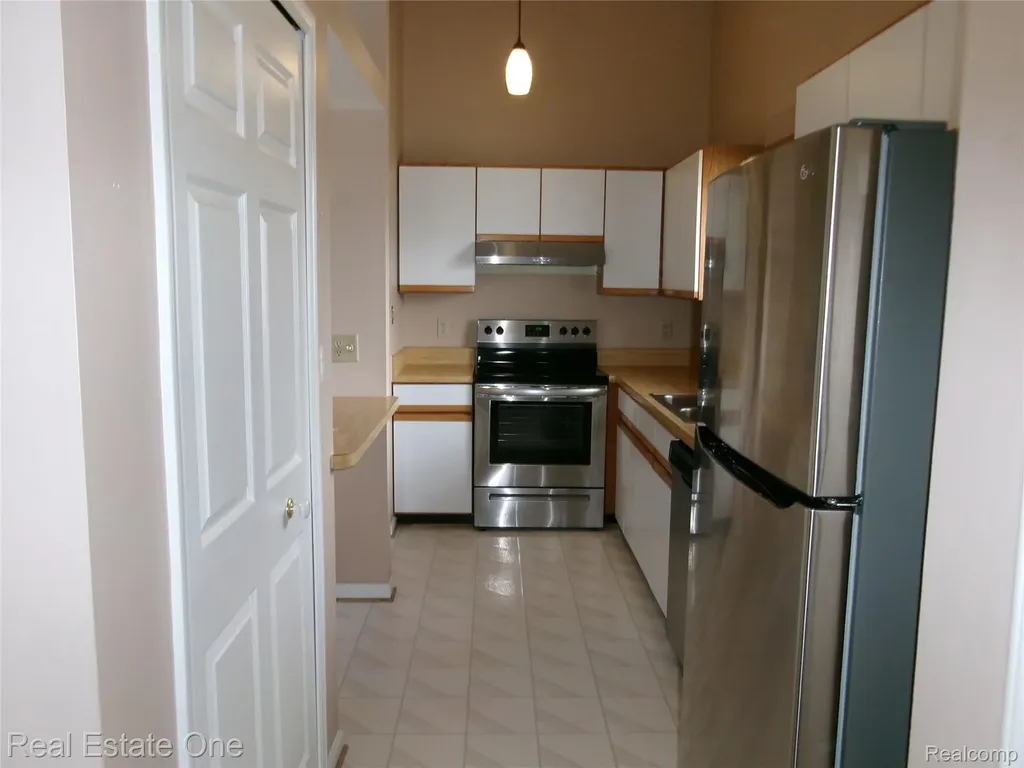 25832 Lexington South Lyon City MI 48178