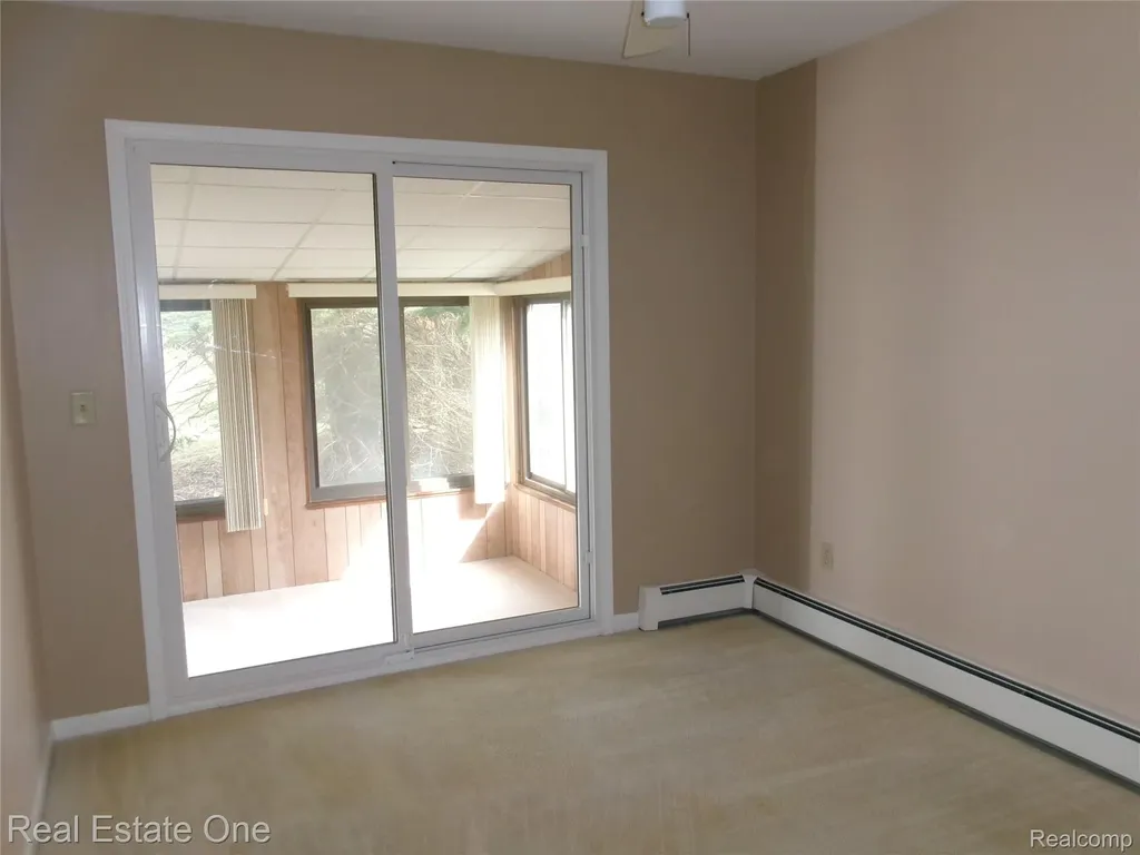 25832 Lexington South Lyon City MI 48178