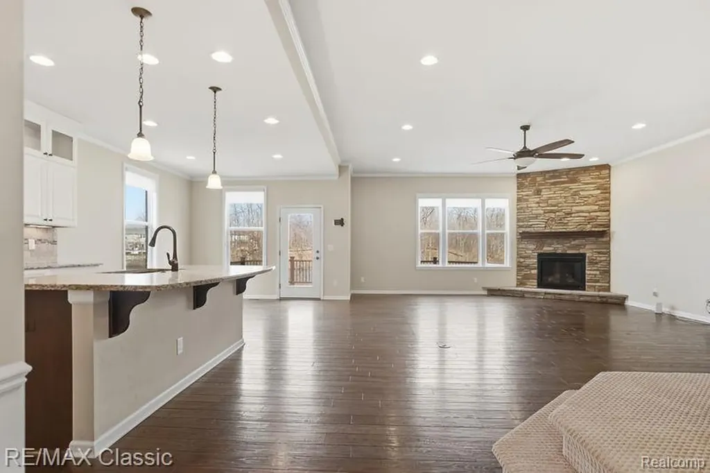 22822 Shepherds Hollow Drive Lyon Charter Township MI 48178