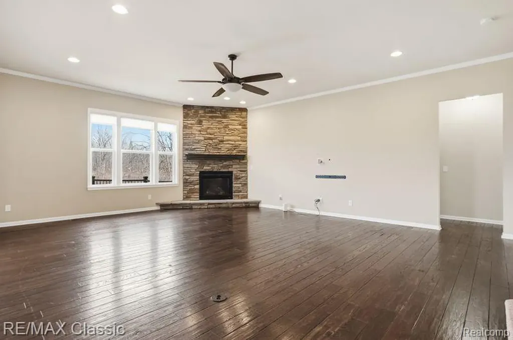22822 Shepherds Hollow Drive Lyon Charter Township MI 48178
