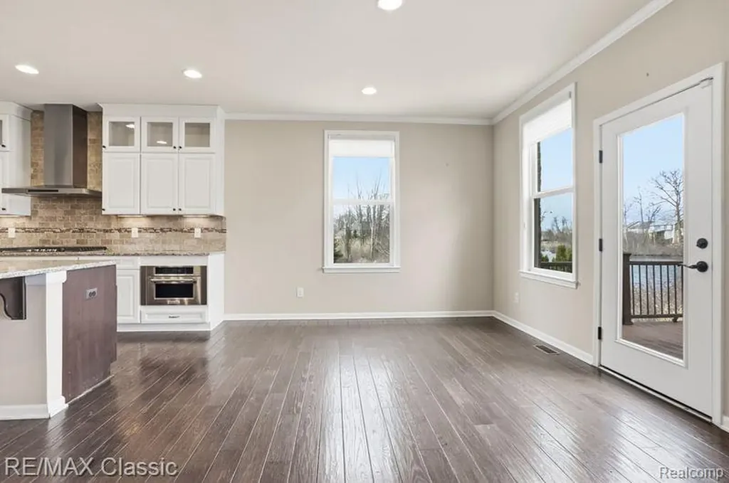 22822 Shepherds Hollow Drive Lyon Charter Township MI 48178