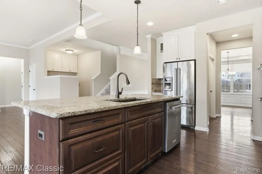 22822 Shepherds Hollow Drive Lyon Charter Township MI 48178