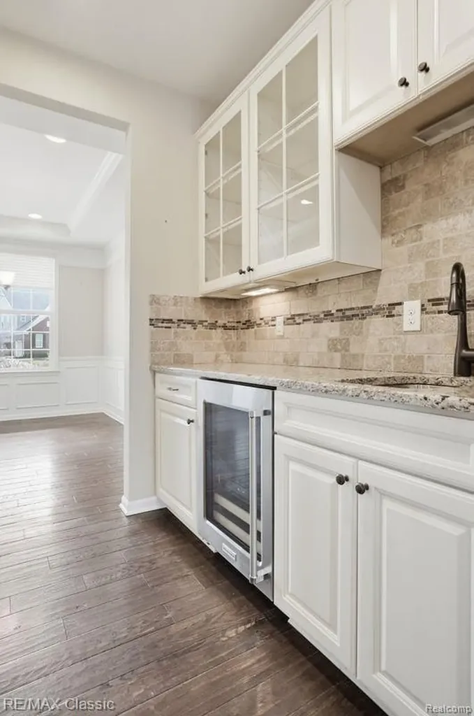 22822 Shepherds Hollow Drive Lyon Charter Township MI 48178