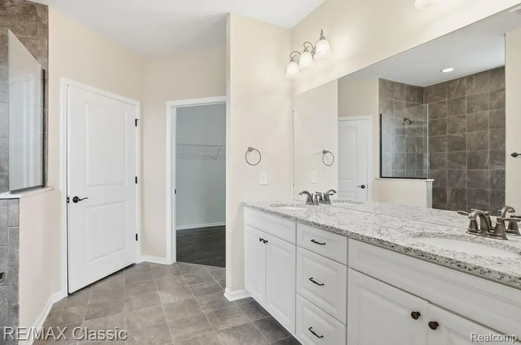 22822 Shepherds Hollow Drive Lyon Charter Township MI 48178