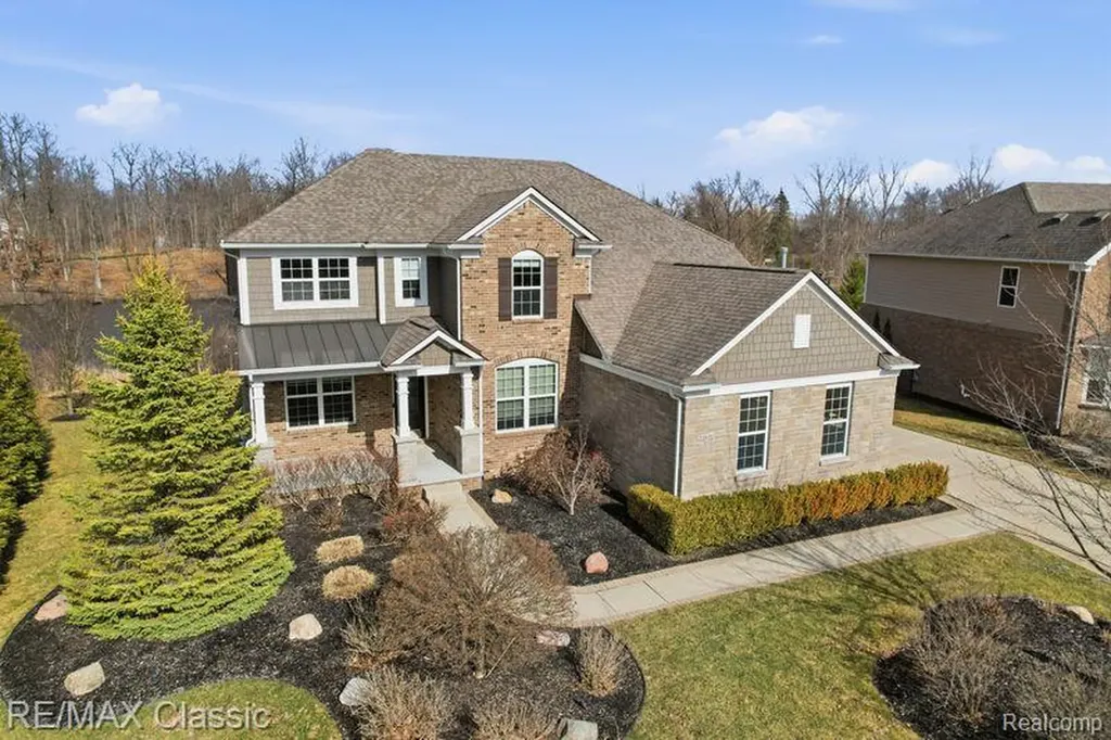 22822 Shepherds Hollow Drive Lyon Charter Township MI 48178