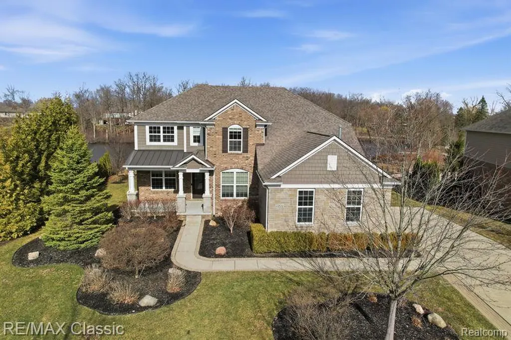 22822 Shepherds Hollow Drive Lyon Charter Township MI 48178
