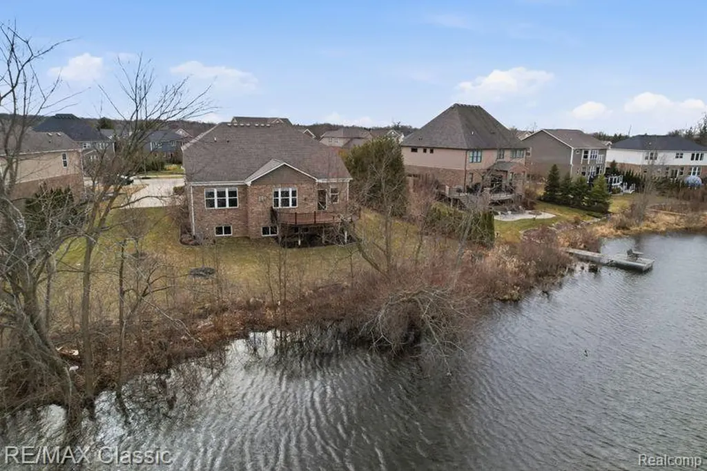 22822 Shepherds Hollow Drive Lyon Charter Township MI 48178