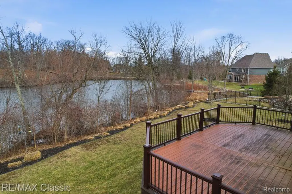 22822 Shepherds Hollow Drive Lyon Charter Township MI 48178