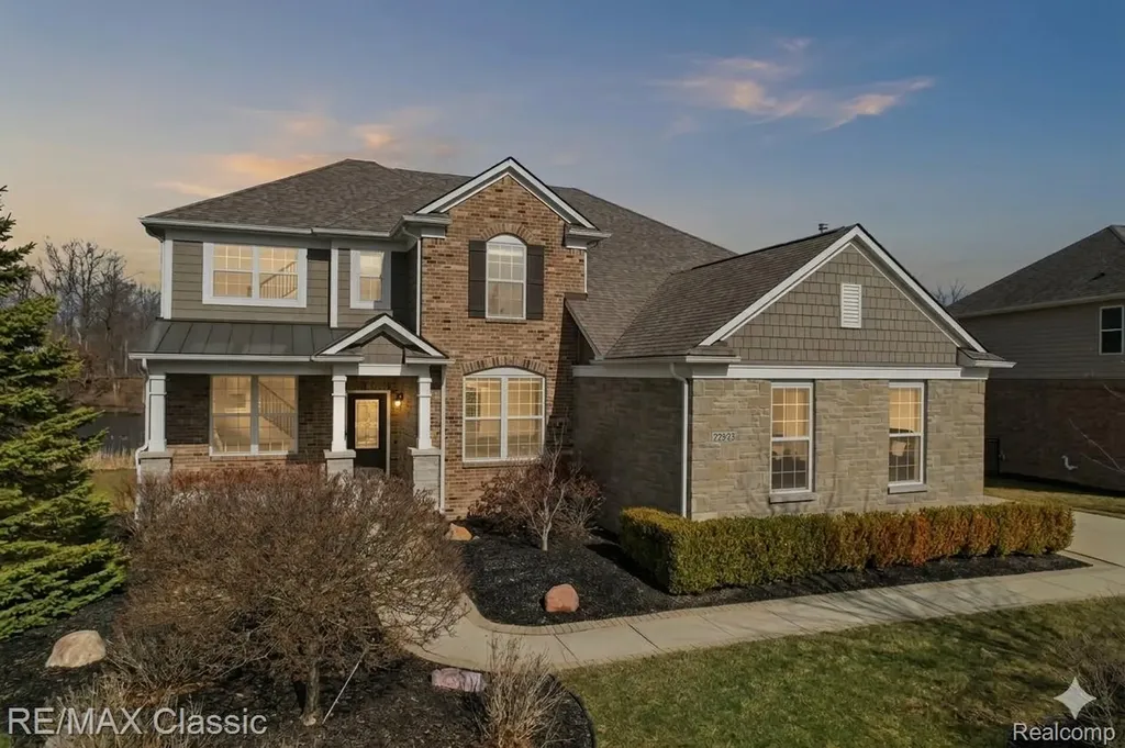 22822 Shepherds Hollow Drive Lyon Charter Township MI 48178