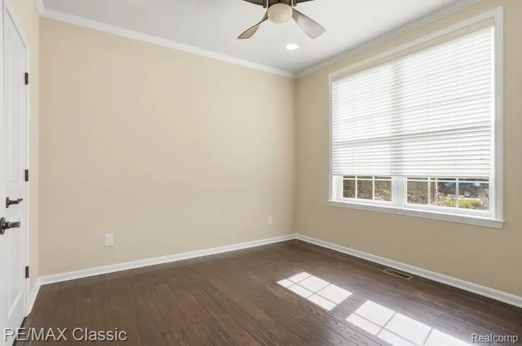 22822 Shepherds Hollow Drive Lyon Charter Township MI 48178