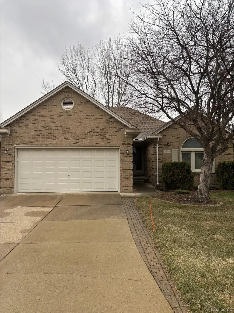 21767 Sunset Drive Macomb Township MI 48044