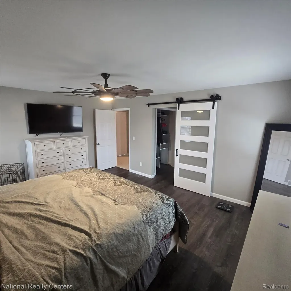 13477 S Horrell Road Fenton City MI 48430
