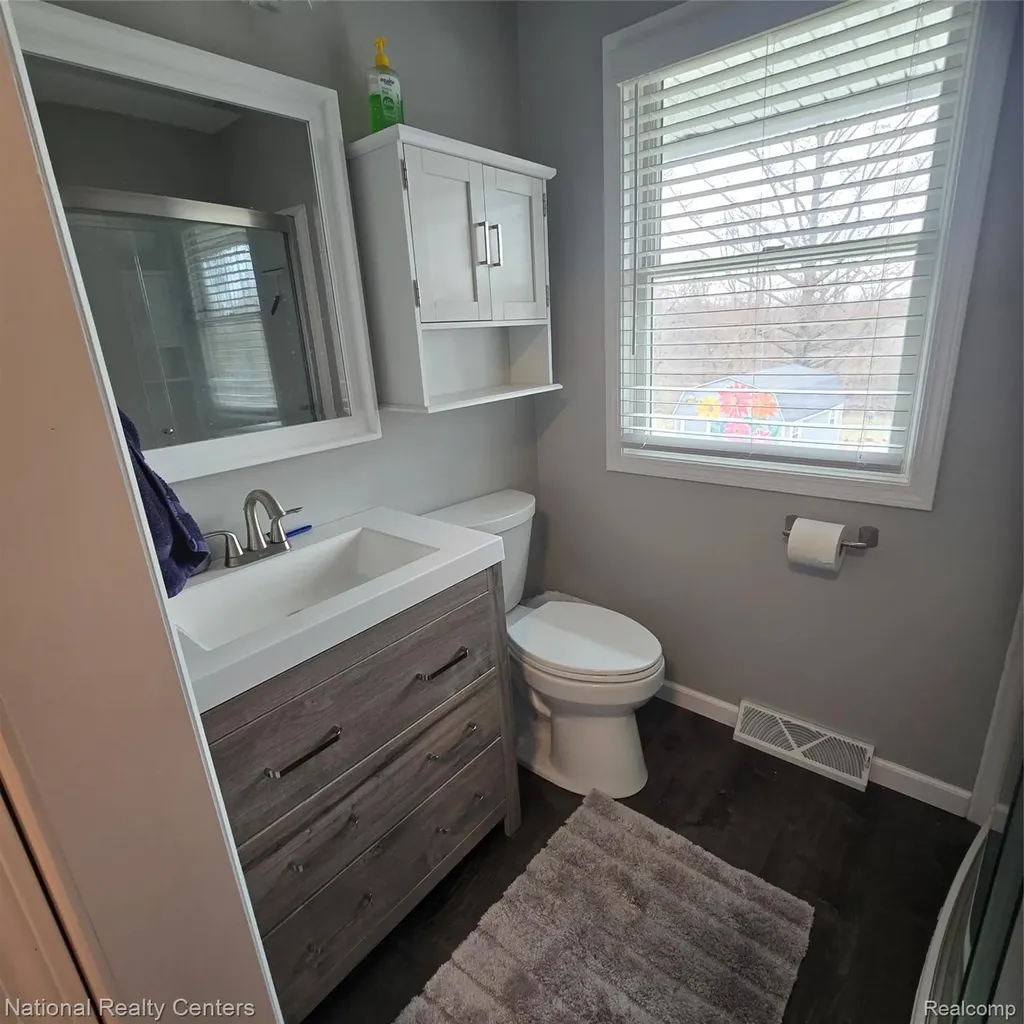 13477 S Horrell Road Fenton City MI 48430