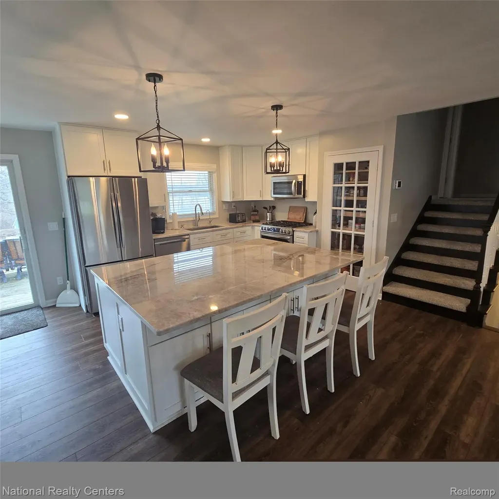 13477 S Horrell Road Fenton City MI 48430