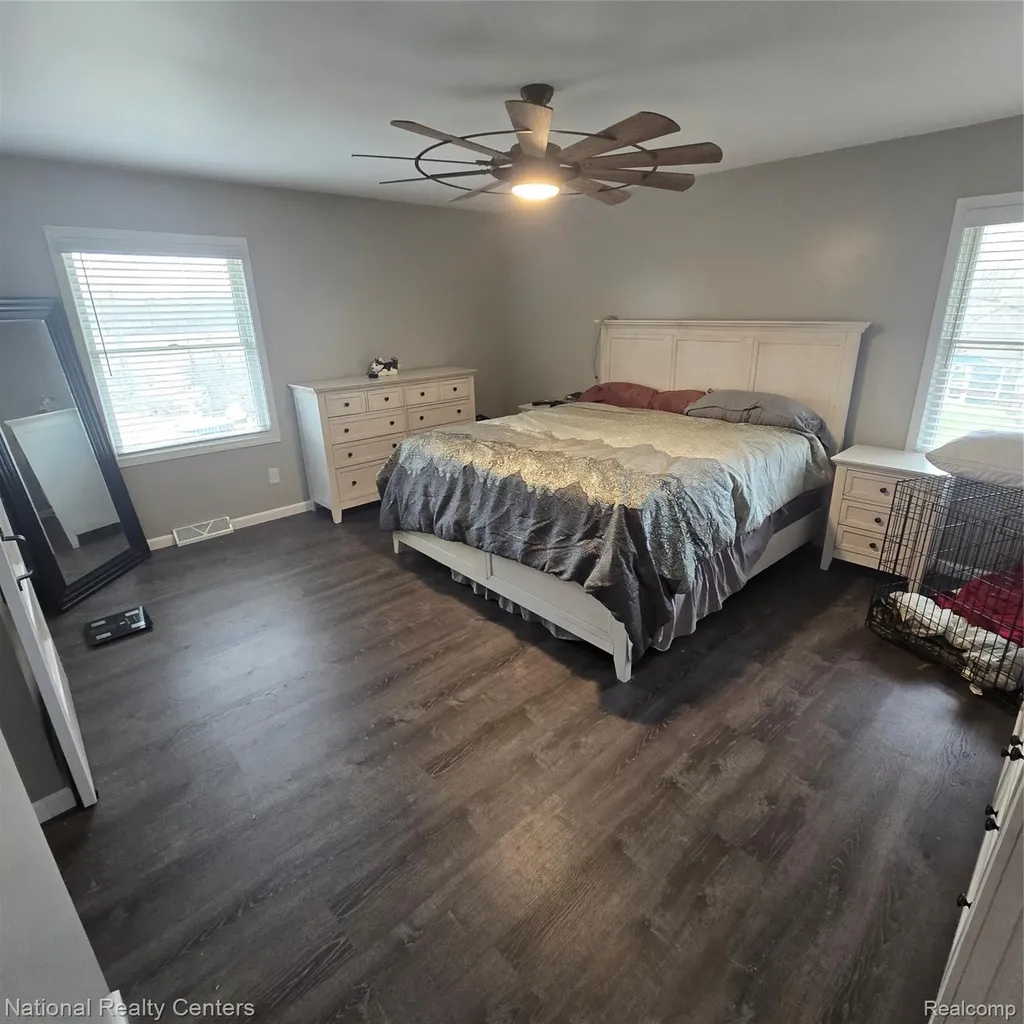 13477 S Horrell Road Fenton City MI 48430