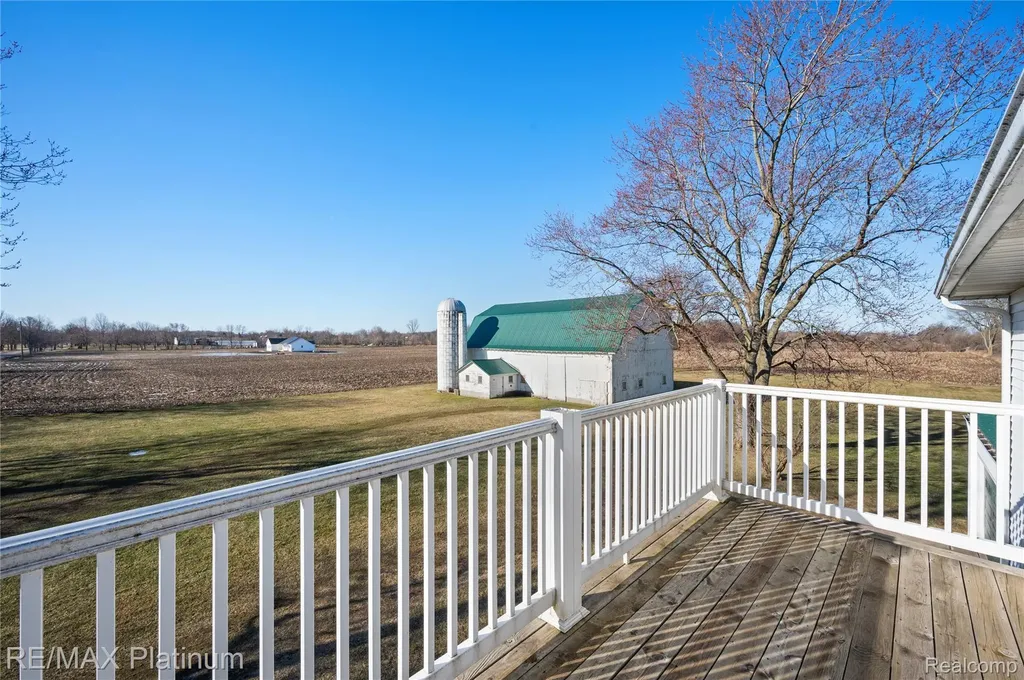 1136 S Nichols Road Clayton Charter Township MI 48473