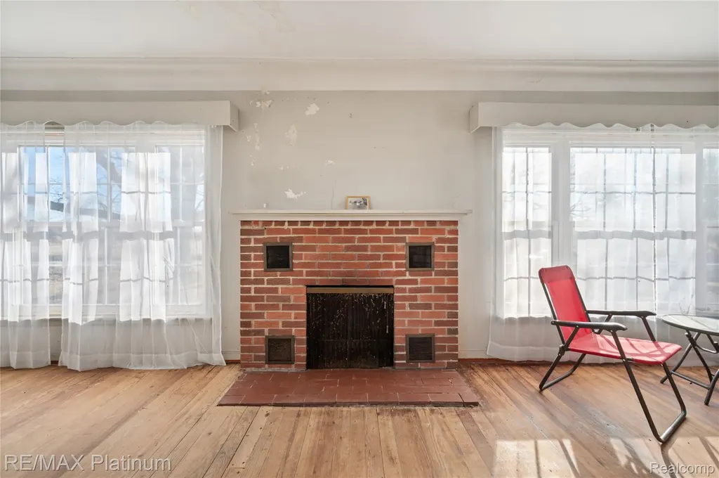 1136 S Nichols Road Clayton Charter Township MI 48473