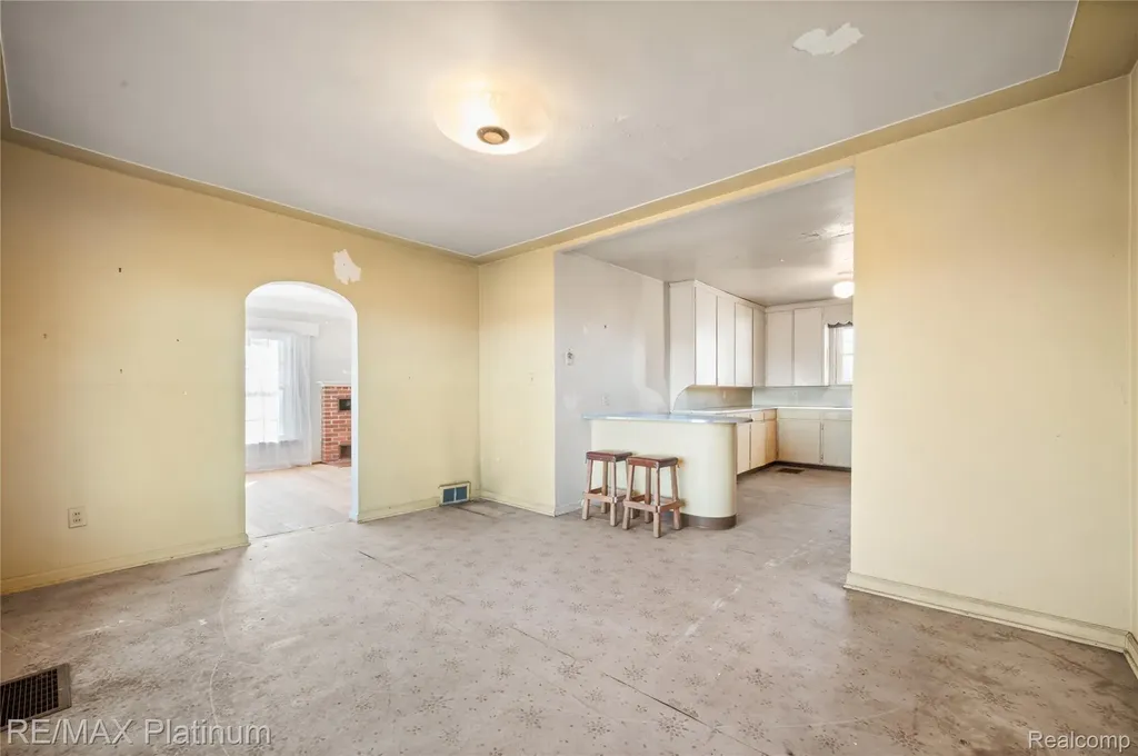 1136 S Nichols Road Clayton Charter Township MI 48473