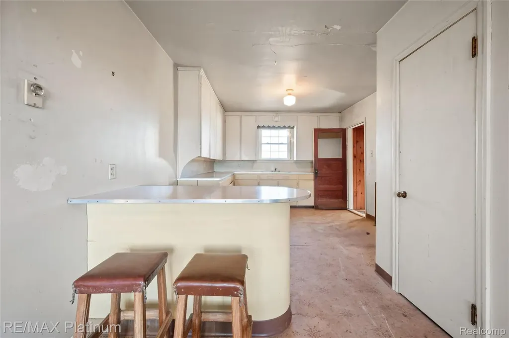 1136 S Nichols Road Clayton Charter Township MI 48473