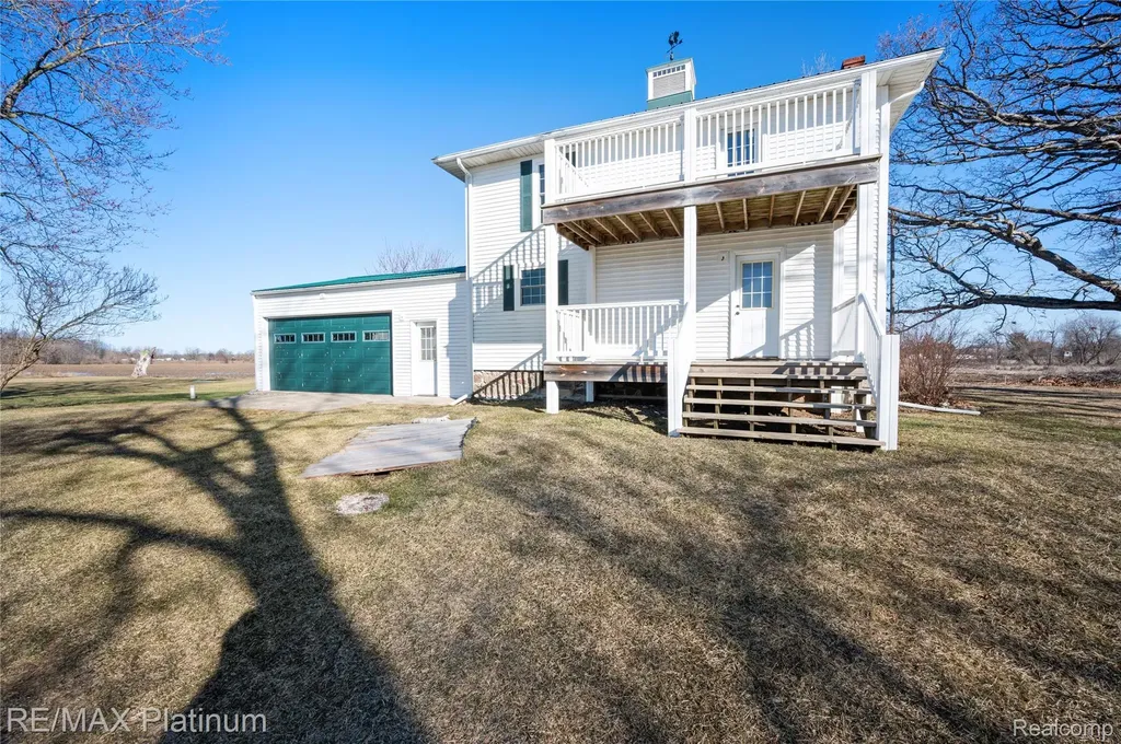 1136 S Nichols Road Clayton Charter Township MI 48473