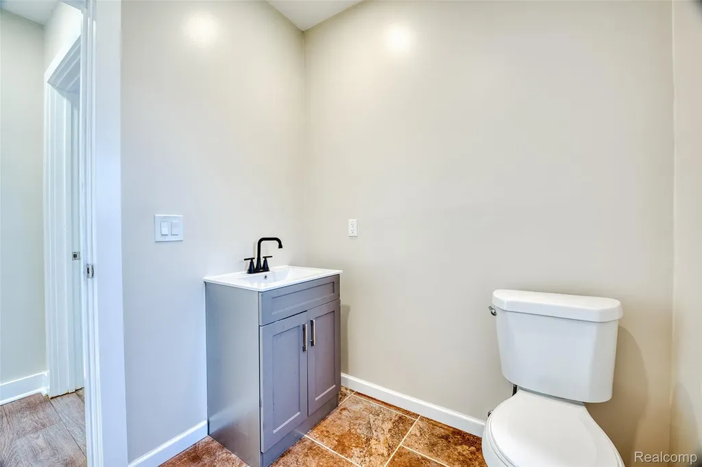29950 6 Mile Road Livonia City MI 48152