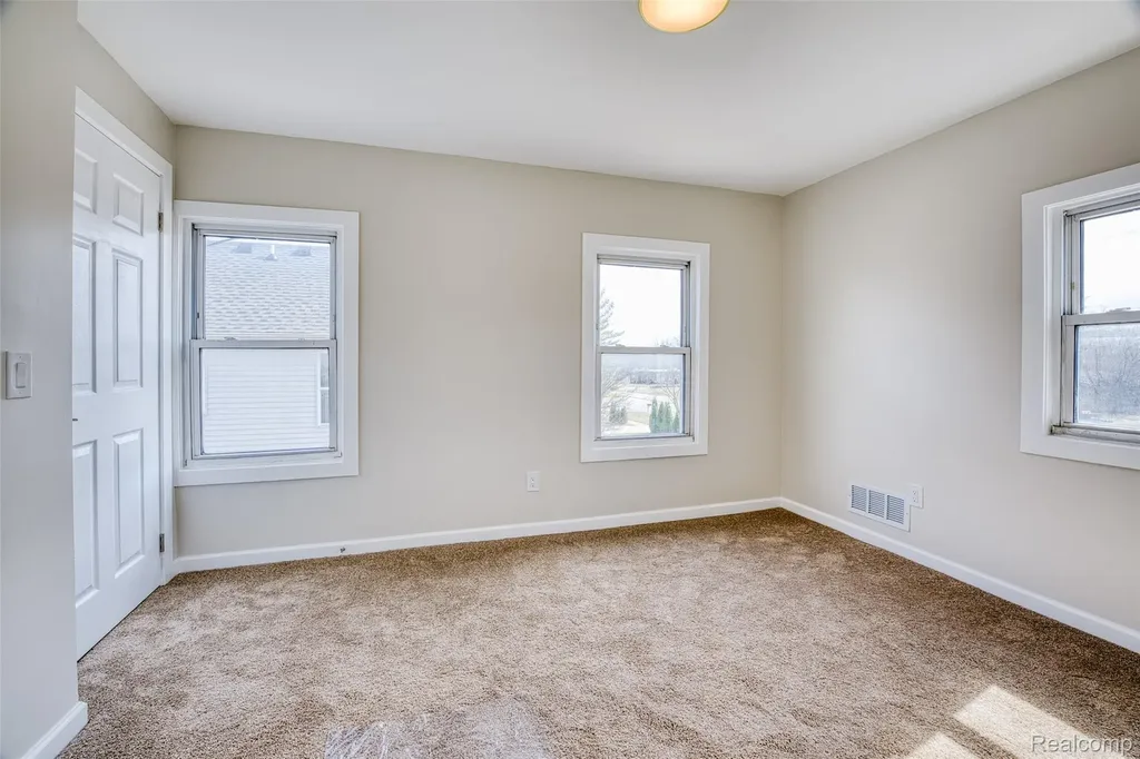 29950 6 Mile Road Livonia City MI 48152