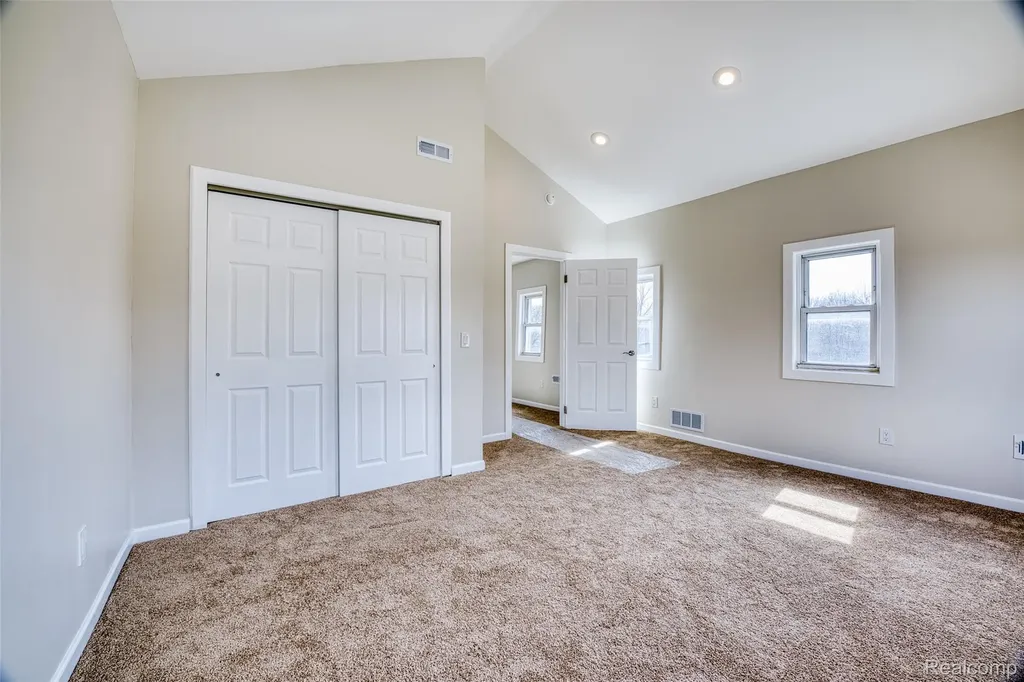 29950 6 Mile Road Livonia City MI 48152
